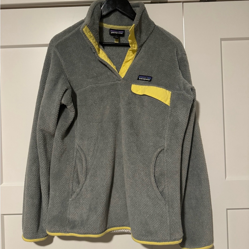 Patagonia pullover, women’s size Large, gray.